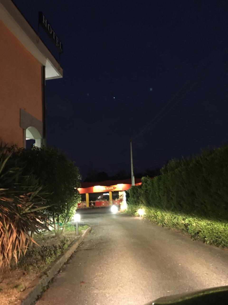 Hotel Lago Maggiore คาสเตลเลตโต โซปรา ติชิโน ภายนอก รูปภาพ